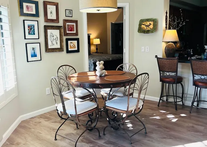 Luxury At The Signature 2 Bedrooms, 2 Mater