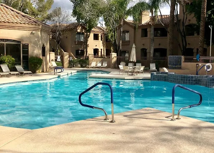 Luxury At The Signature 2 Bedrooms, 2 Mater Scottsdale