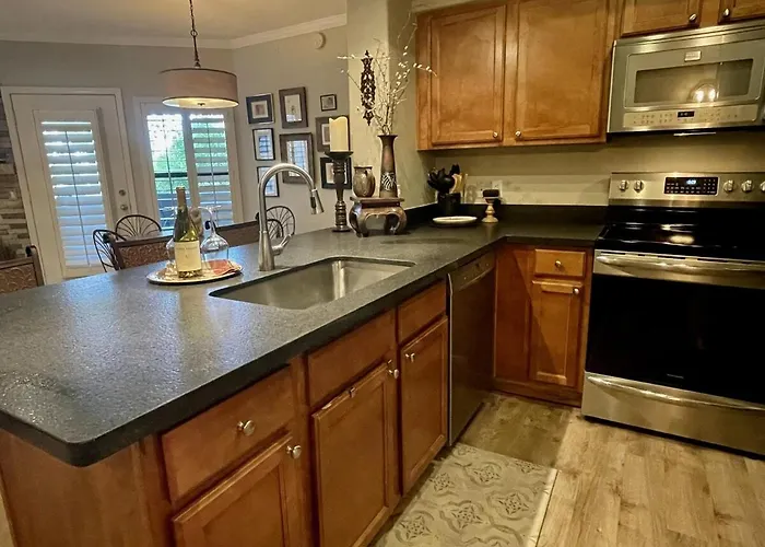 Luxury At The Signature 2 Bedrooms, 2 Mater * Scottsdale